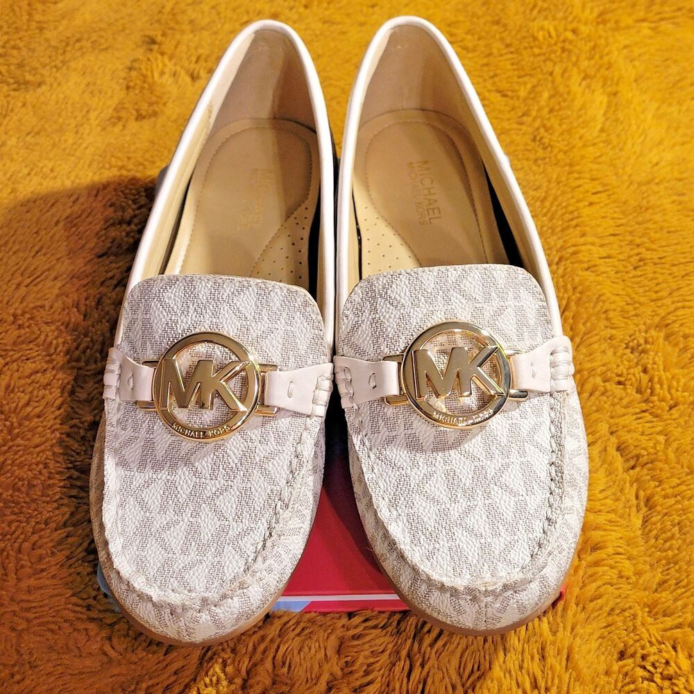 MICHAEL KORS Fulton Signature Logo Moccasin Loafer Flats Vanilla Cream Tan Sz 5